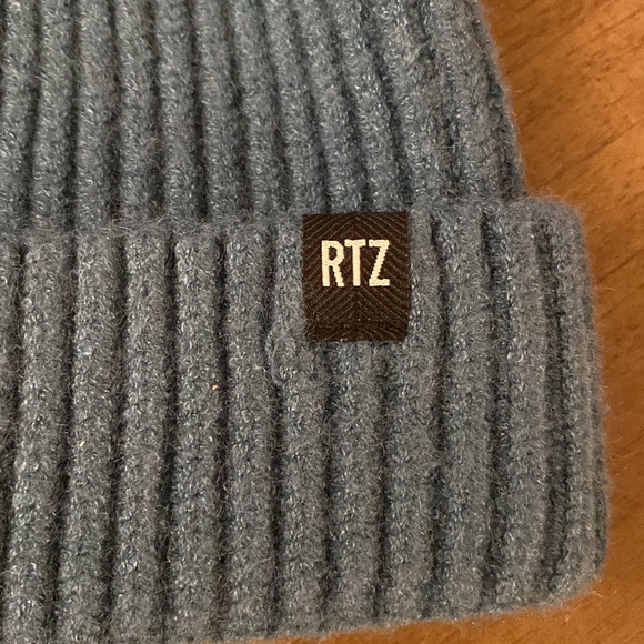 Pacific blue monogrammed letter “L” beanie- toddler sized - Picture 2 of 4
